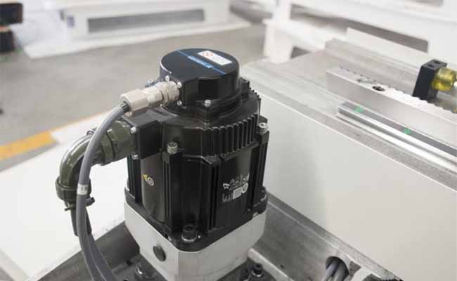 Yaskawa-Servomotor für Laserschneidmaschine