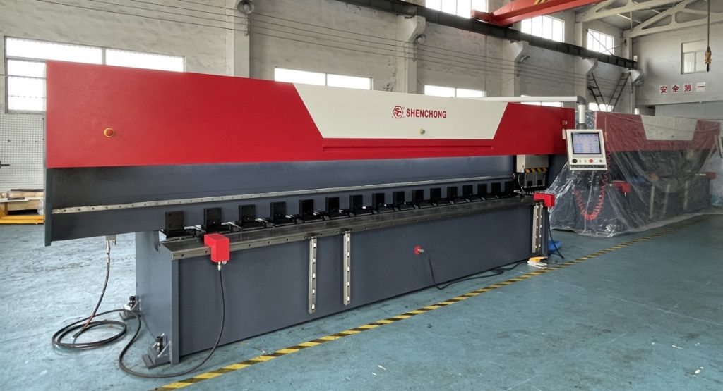 Máy tạo rãnh CNC V dọc 1500x4000mm