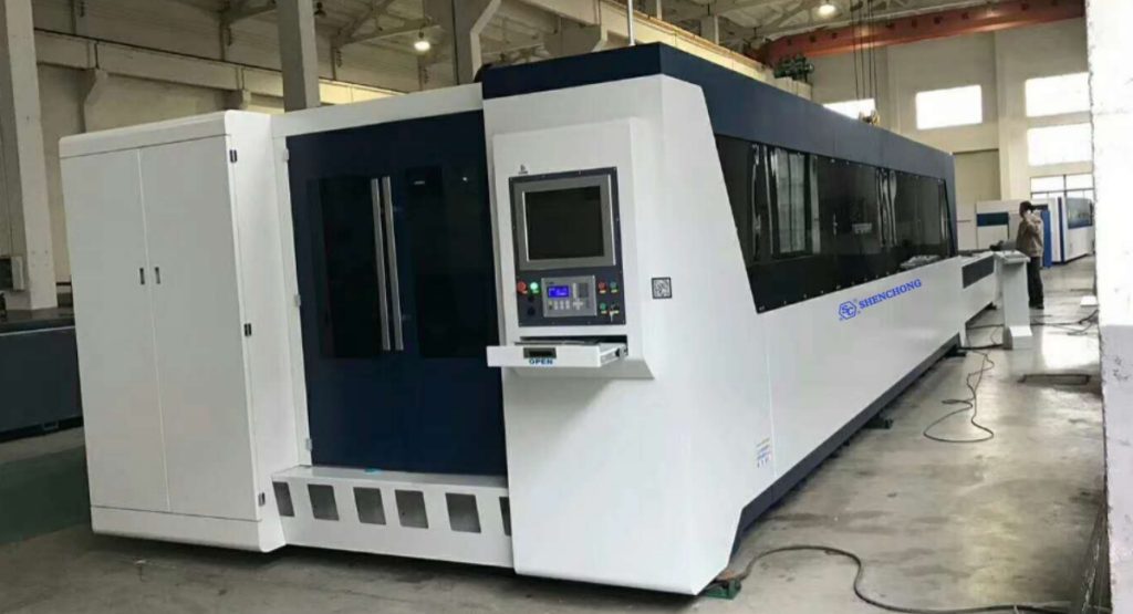 Установлен станок для волоконной лазерной резки IPG