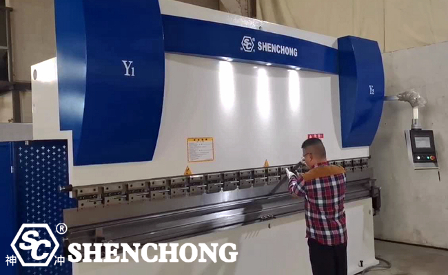 200Ton 4000MM CNC Press Brake To Qatar
