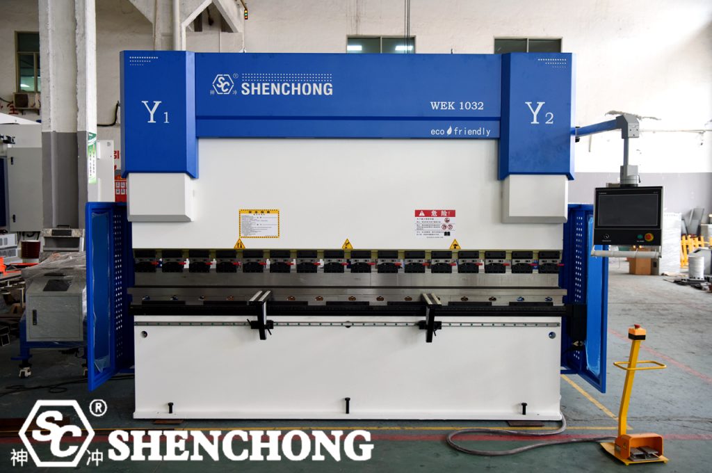 Prensa dobradeira hidráulica CNC de 100 toneladas e 3200 mm