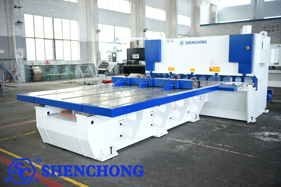 Cizalla de alimentación frontal CNC SC