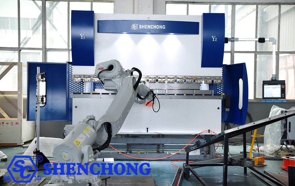 وحدة ثني الصفائح المعدنية الروبوتية