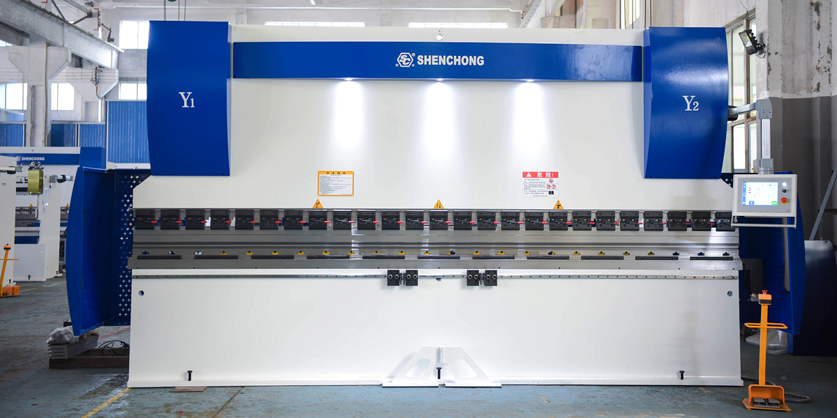 SC 175-Tonnen-CNC-Abkantpresse zu verkaufen