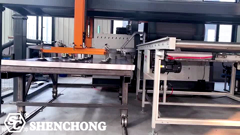 Automatyczny system załadunku i rozładunku SC dla walcarek do blach