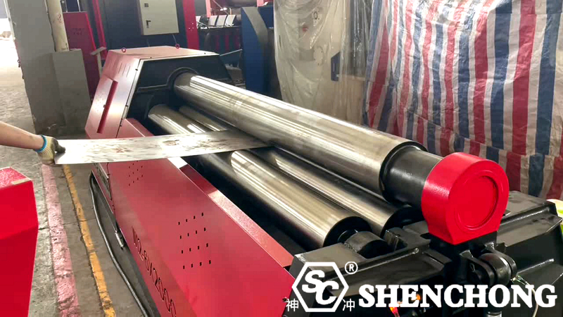 4-Walzen-Blechwalzverfahren