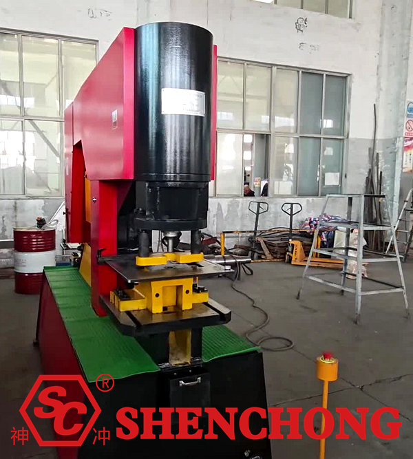 Poste de poinçonnage pour ferrailleurs Q35Y