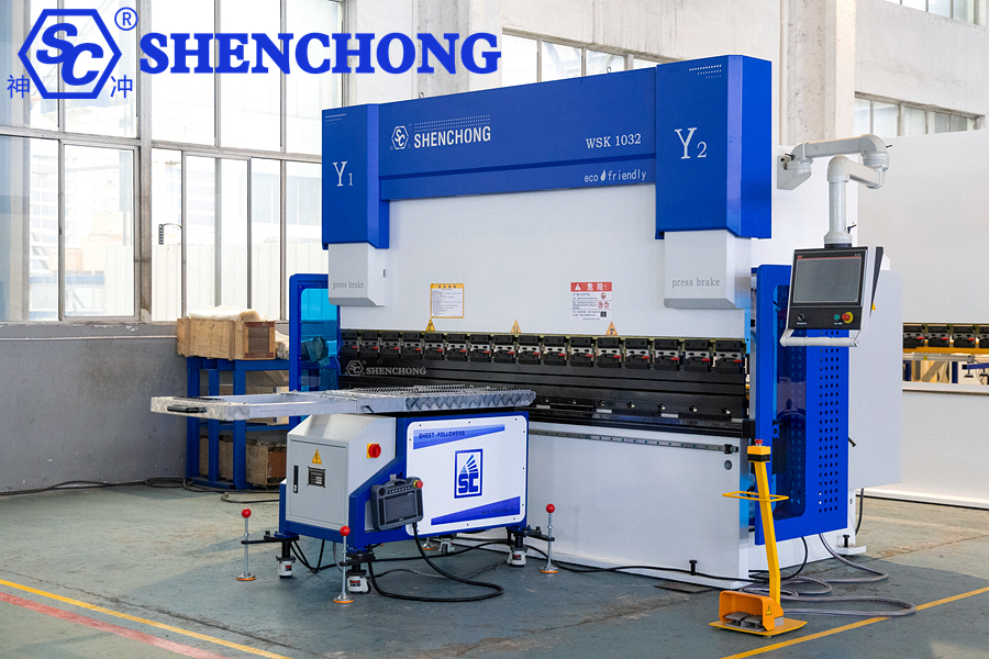 100T 3200MM CNC Hydraulic Press Brake With Sheet Follower