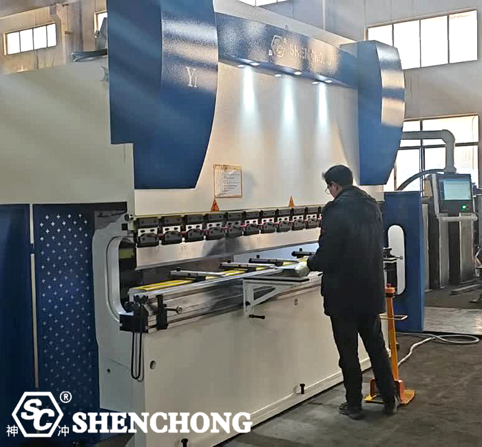 Prensa dobradeira CNC síncrona eletro-hidráulica de 160T×3200mm