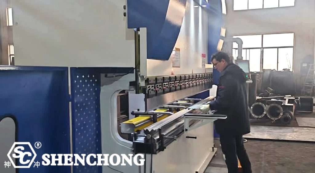 Prensa dobradeira eletro-hidráulica SC 160T 3200MM à venda