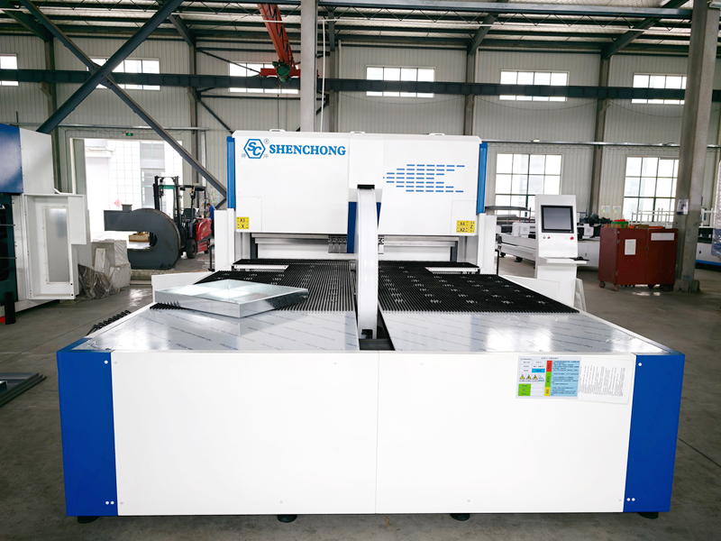 Machine de pliage de panneaux servo-électriques SC